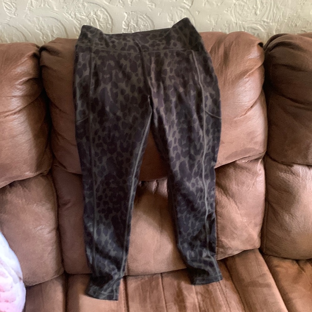 Victoria secret olive and black leopard print sport leggings